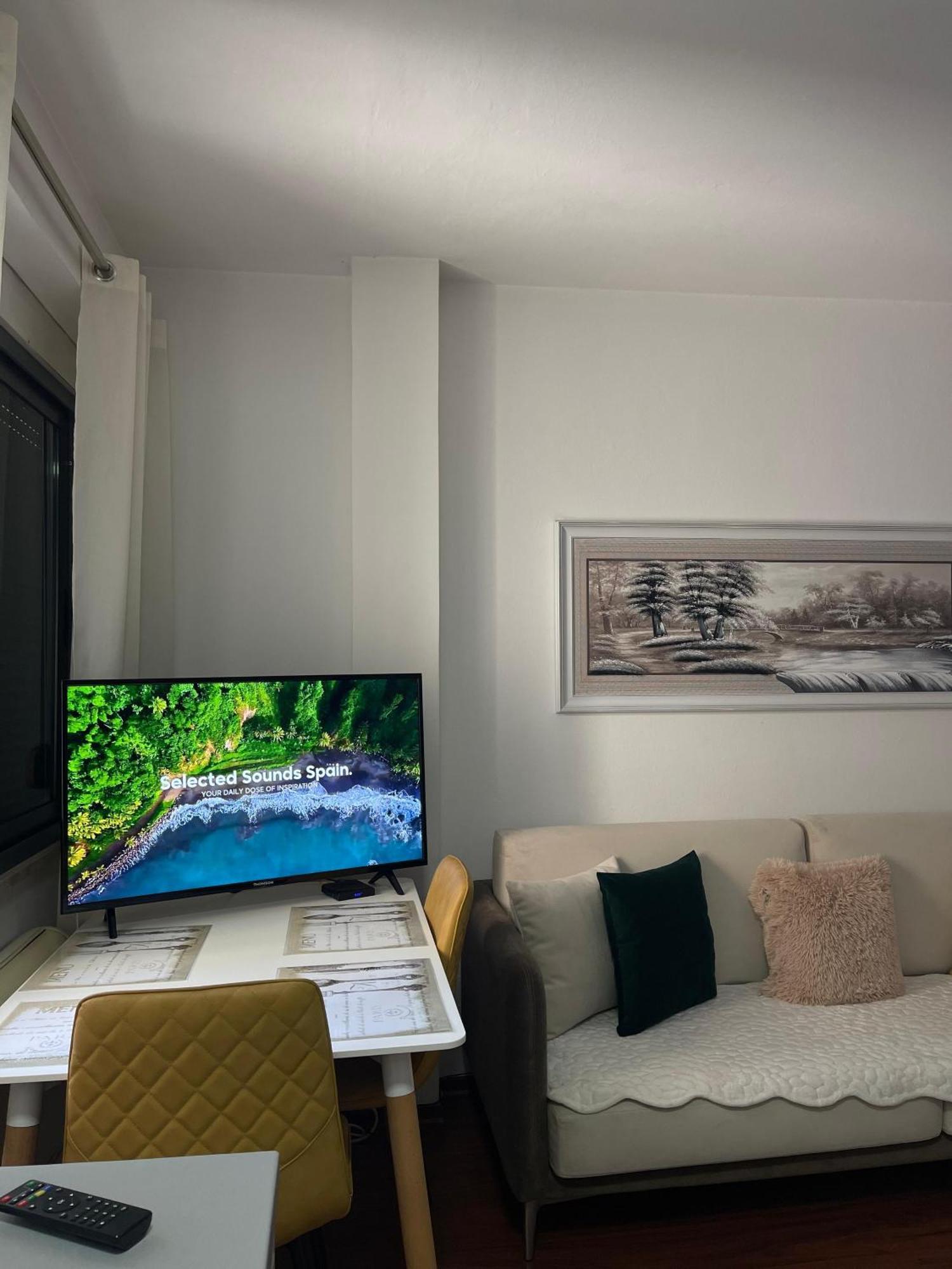 Sky Center Apartment Tirana Kültér fotó